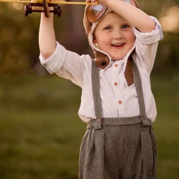 Chambray Blue Linen Suspender Shorts - Picture 4 of 10